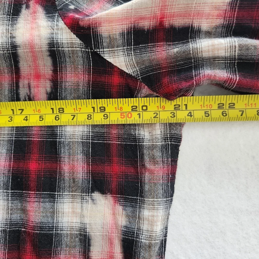 Romeo & Juliet Couture Western Plaid Button-Down Shirt  Size Large